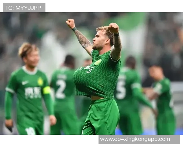 国安外援古加今晨告别北京球迷与工作人员送行情深意切 国安外援古加今晨告别北京球迷与工作人员送行情深意切