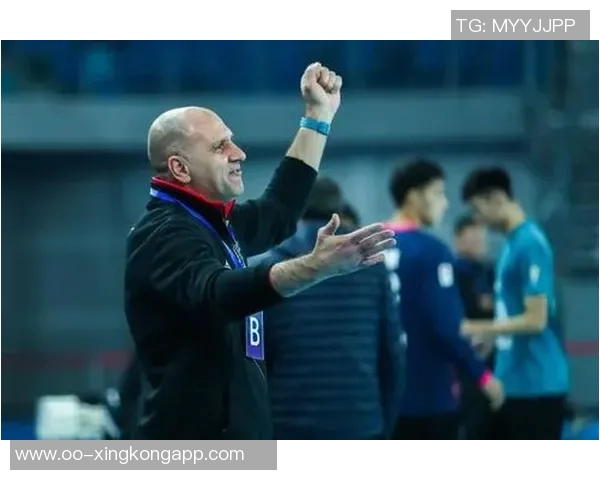 篮网主教练坚持短轮换策略力求赛季首胜以稳球队士气